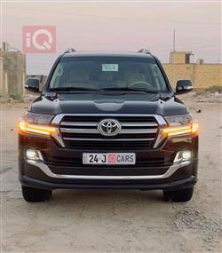 تۆیۆتا لاند کروزەر